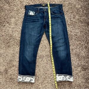Size 6 Lucky Brand Blue Cropped Jeans w/lace